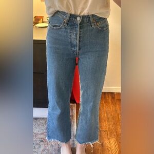 Levi’s Ribcage Straight Raw Hem
